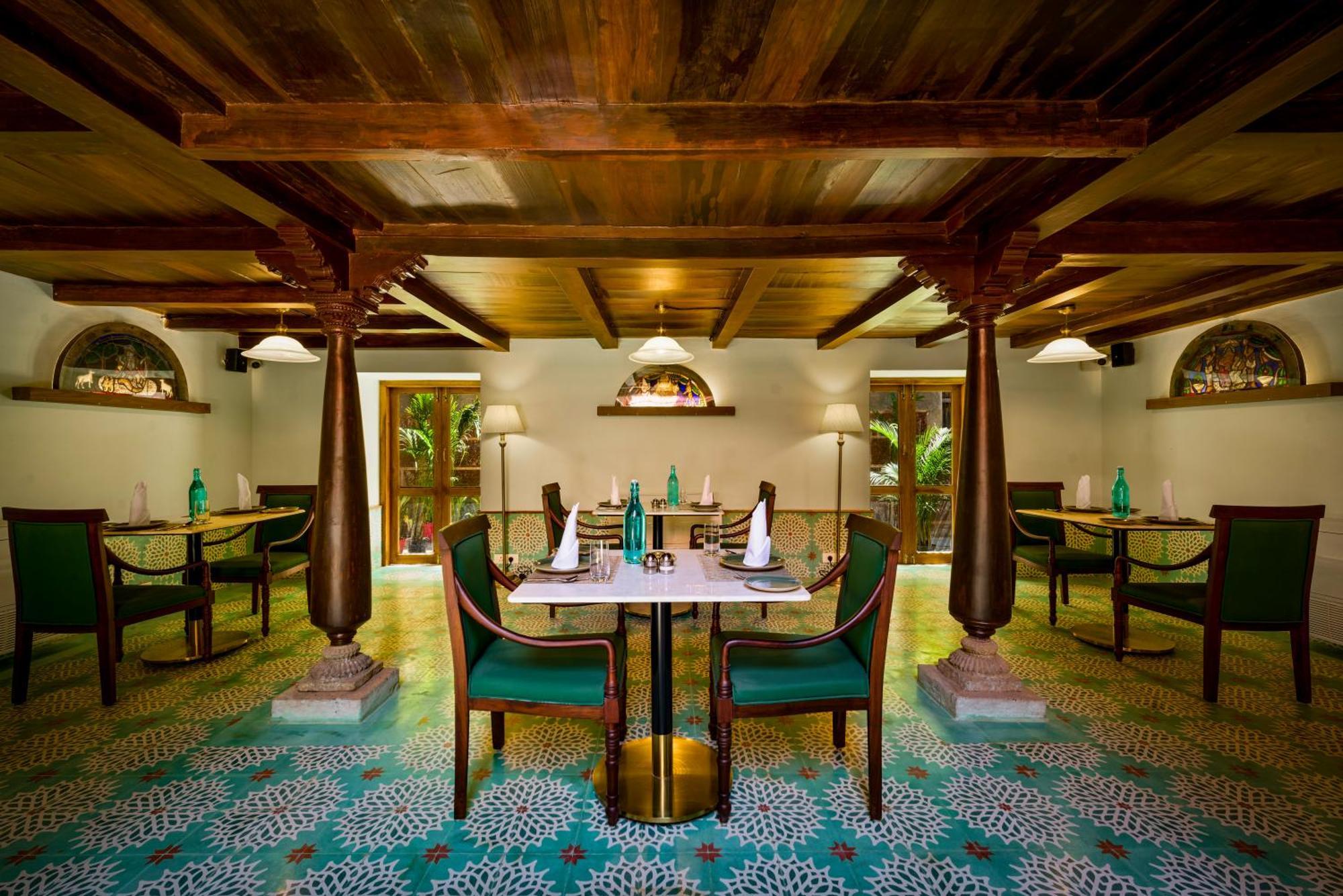 The Lotus Palace Chettinad Карайкуди Екстериор снимка