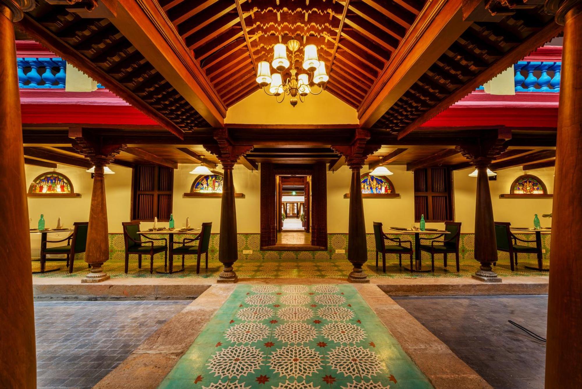 The Lotus Palace Chettinad Карайкуди Екстериор снимка