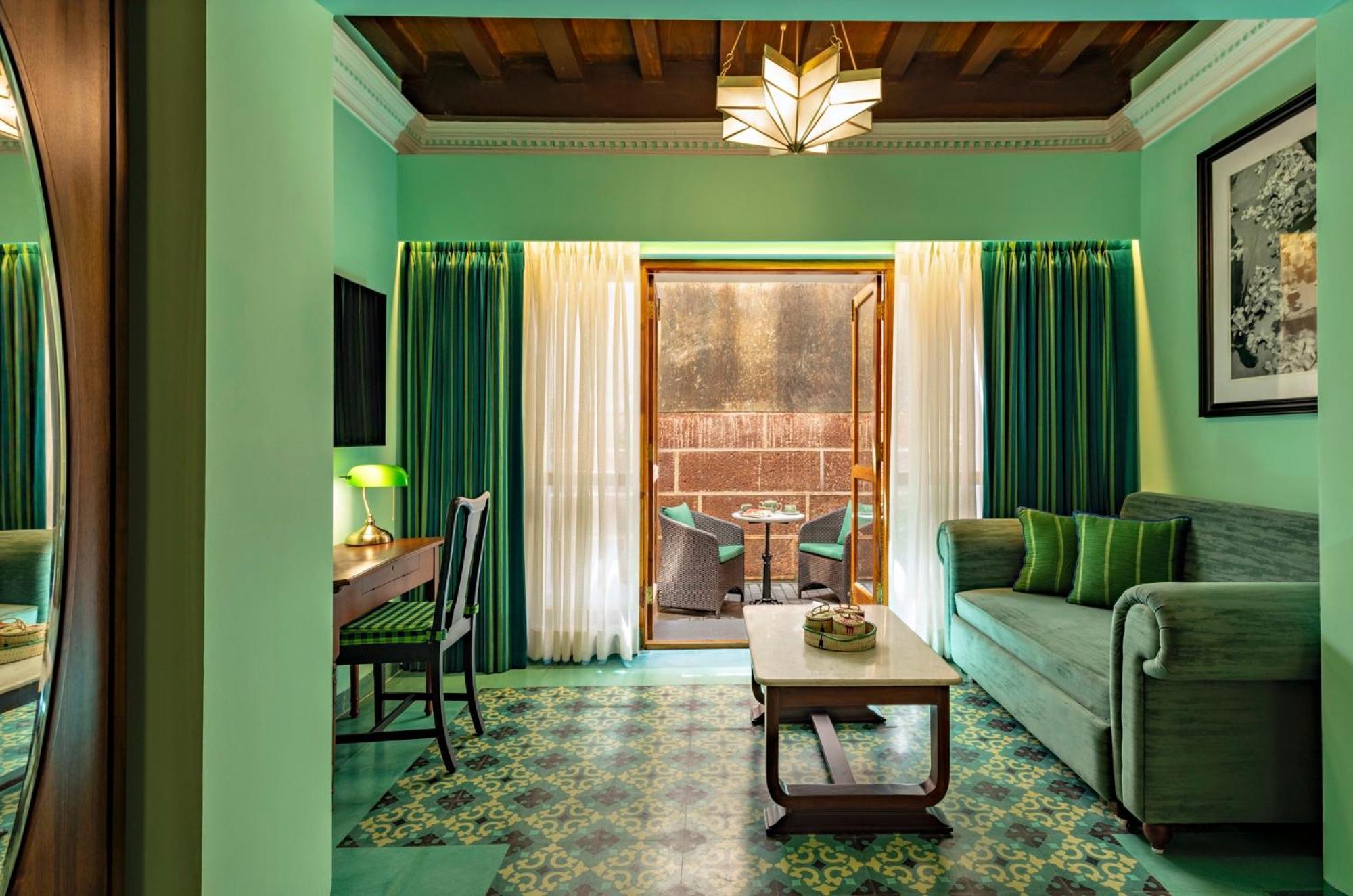 The Lotus Palace Chettinad Карайкуди Екстериор снимка